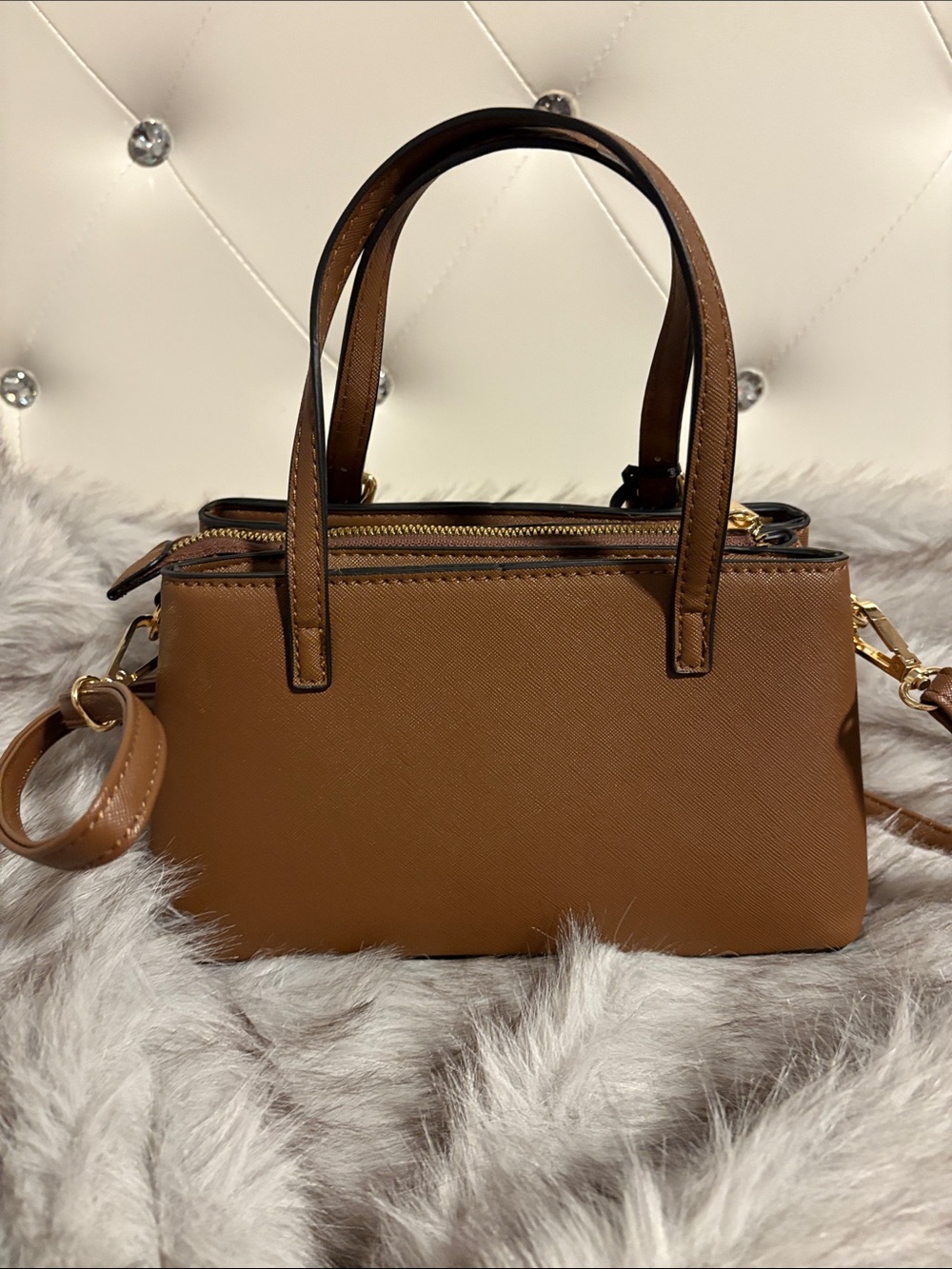 DE LUXITY Tan Mini Satchel with Gold Medallion - Picture 2 of 6
